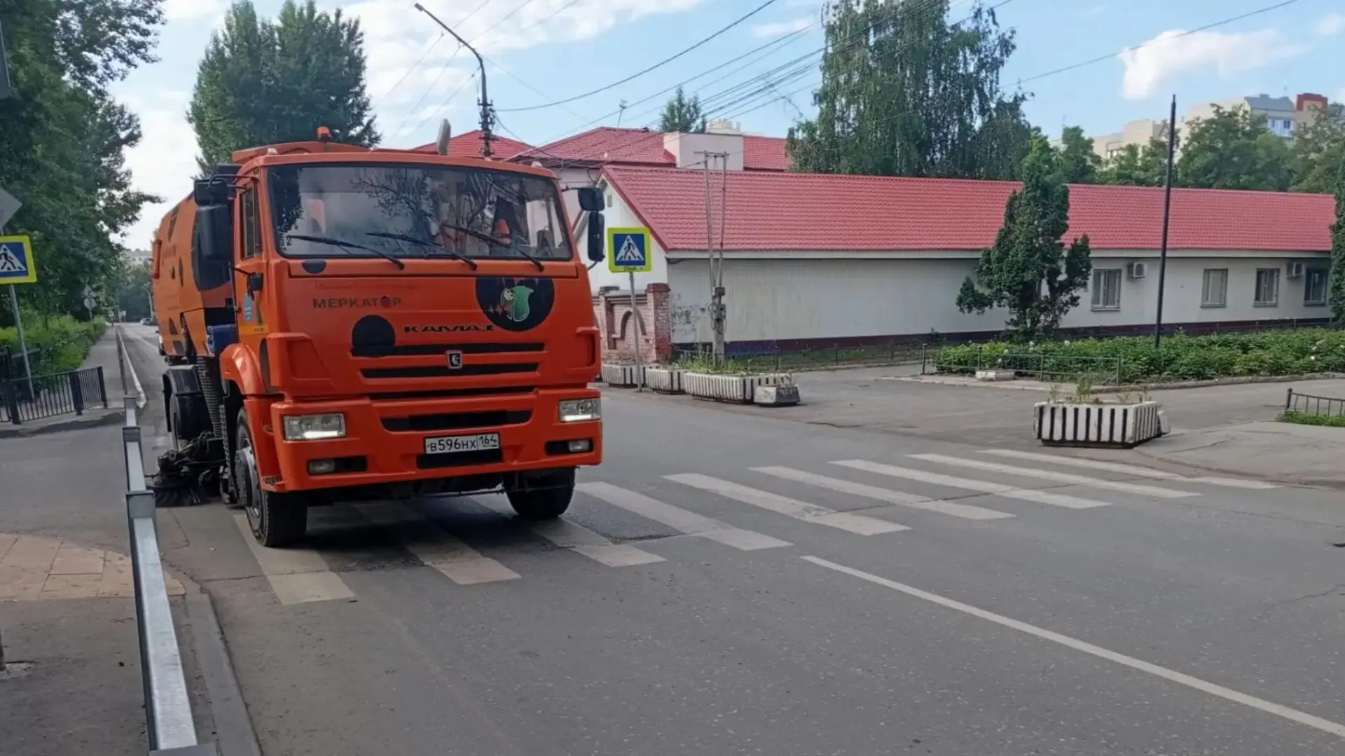 🧹На территории района продолжаются работы по благоустройству

🔶За прошедшие сутки выполнялось меха