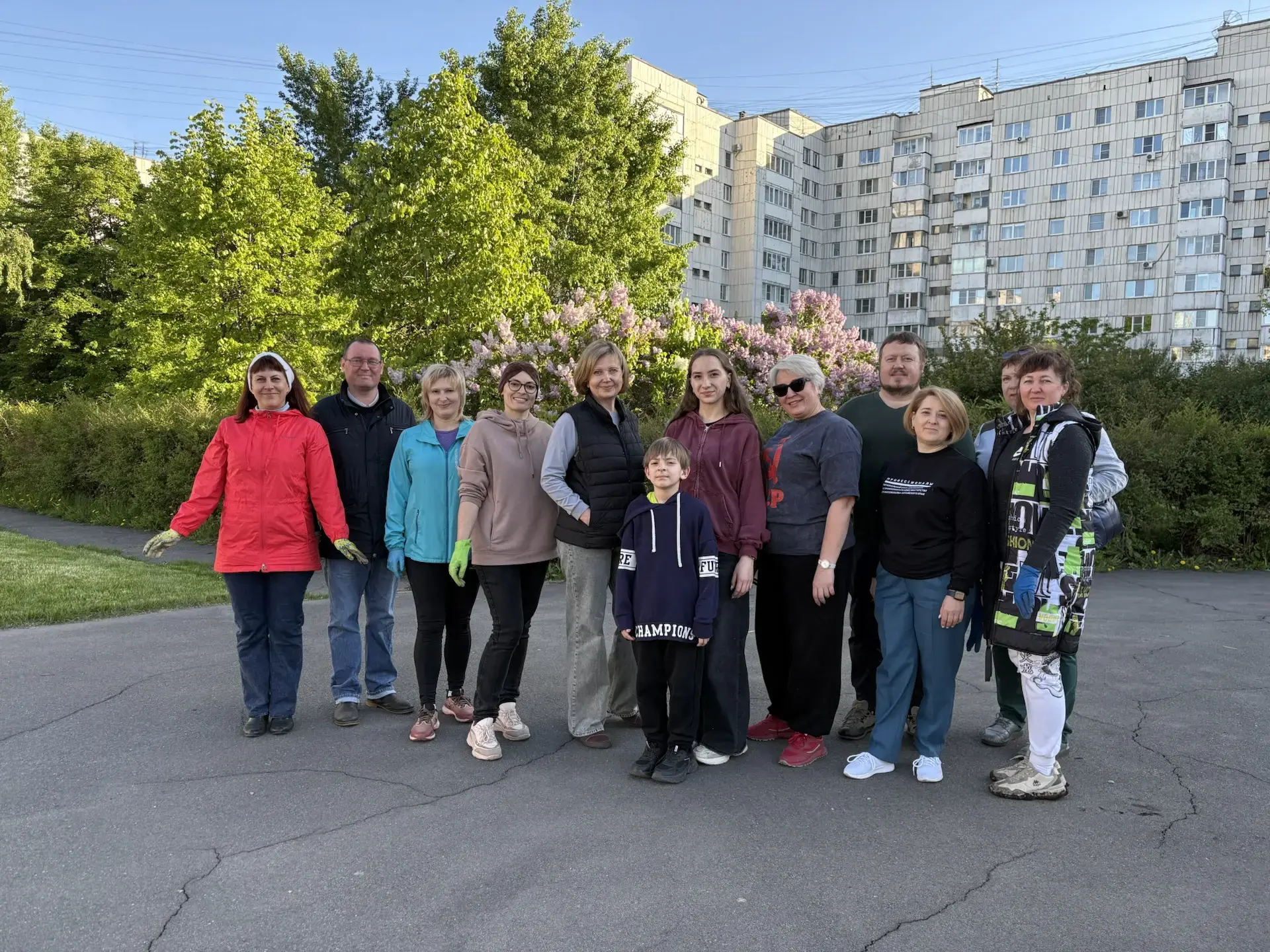 Совет родителей гимназии провел акцию по благоустройству территории   Совместными усилиями мы вдохну