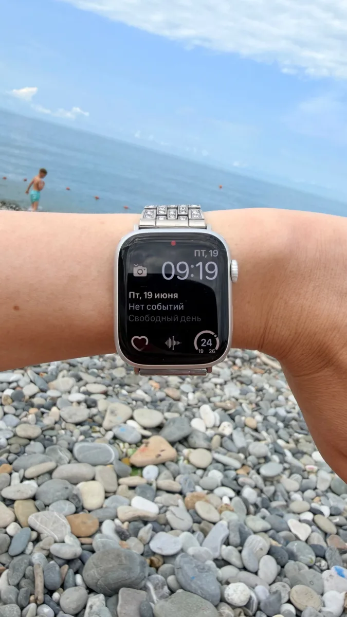 🌊 Моё утро пятницы начинается на море.

Пока кто-то только собирается на работу, я уже грею своё 