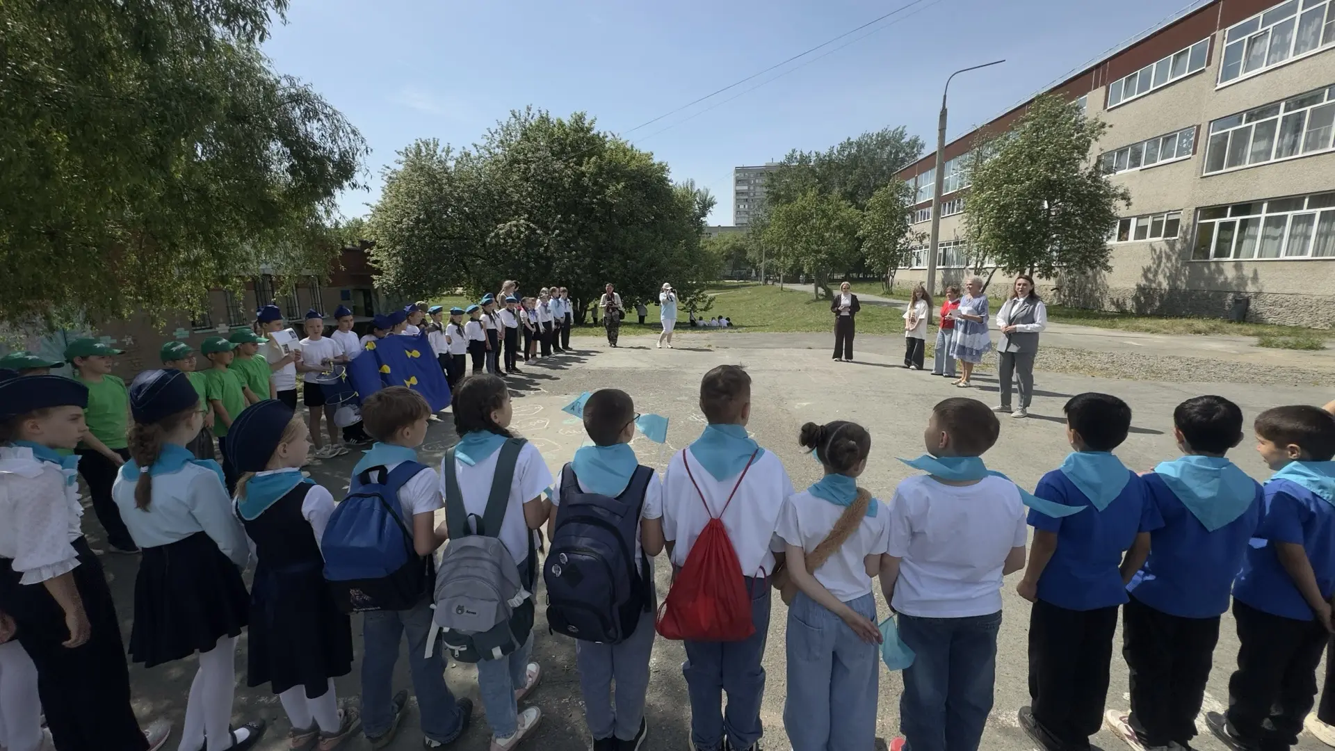 🏆 «Эко-капельки» завоевали серебро!   Вчера команда учеников 3Д и 3Б классов — «Эко-капельки» — заня