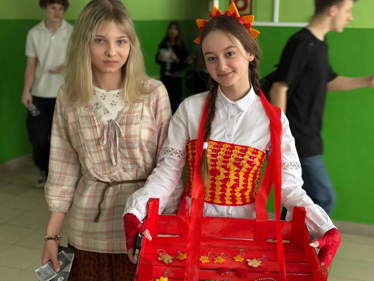 Поздравляем вас с Масленицей! Этот замечательный праздник символизирует прощание с зимой и встречу в