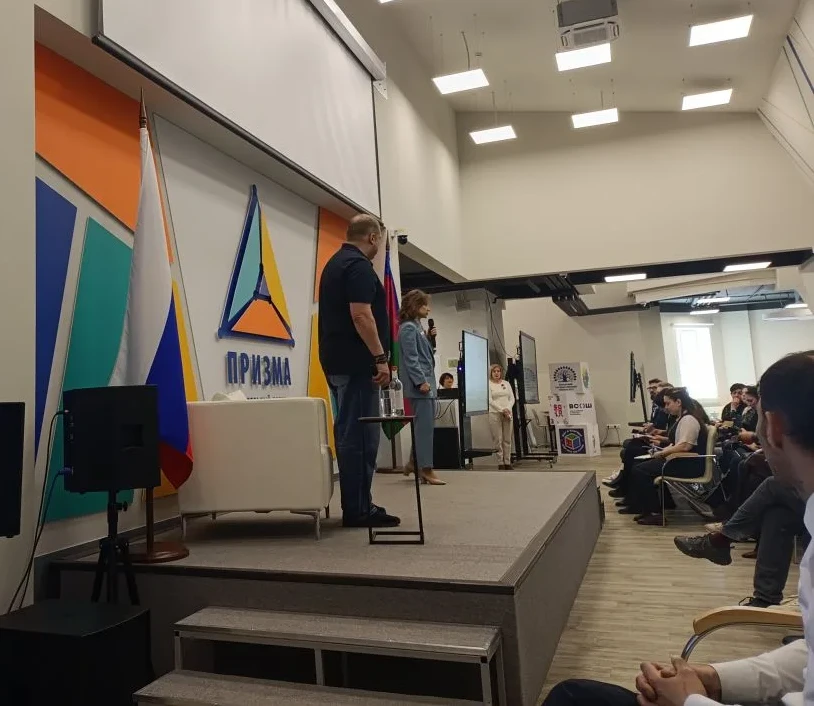 ⚡28 апреля педагоги Красноармейского района  приняли участие в очном семинаре  "Старт в искусственны