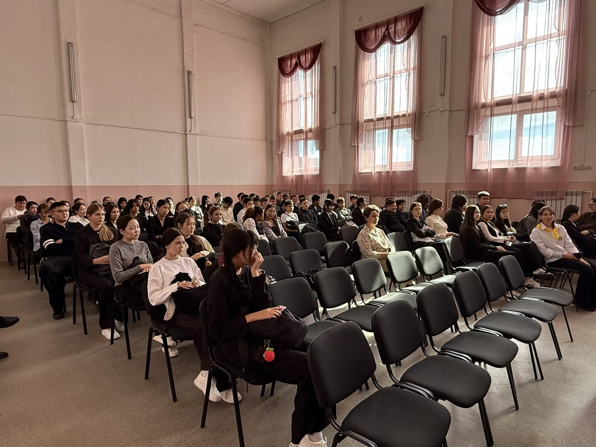 На базе МБОУ «Осинская СОШ №1» состоялось профилактическое мероприятие для учащихся 10–...