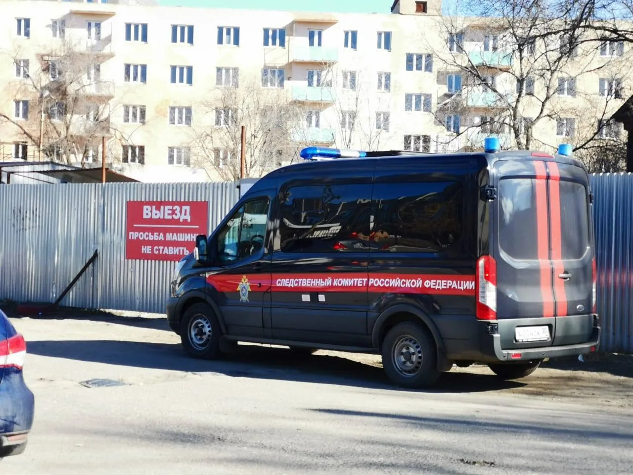 Возле магазина в Астрахани подростки избили и ограбили мужчину 🤯

В Астрахани трое подростков и их 