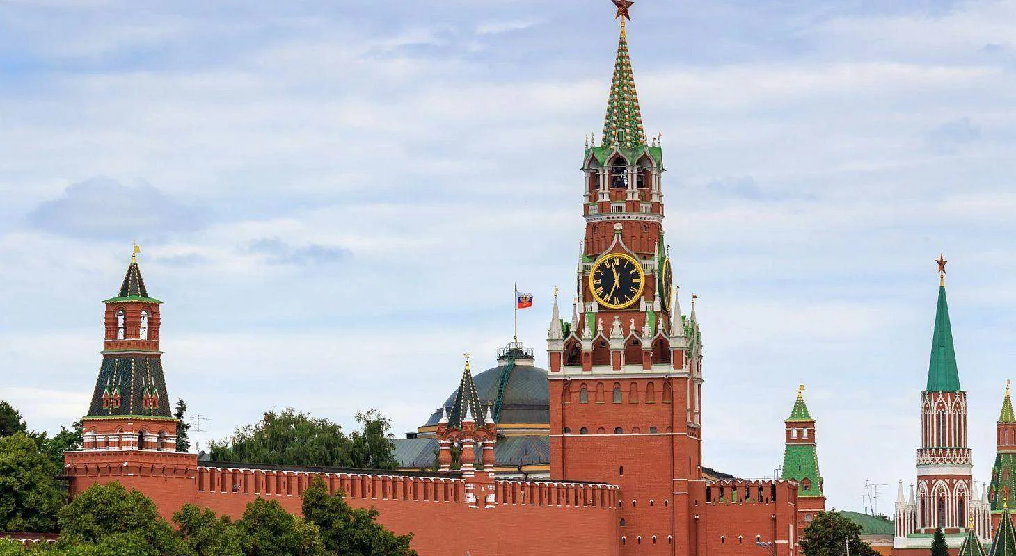С Днём России, товарищи!