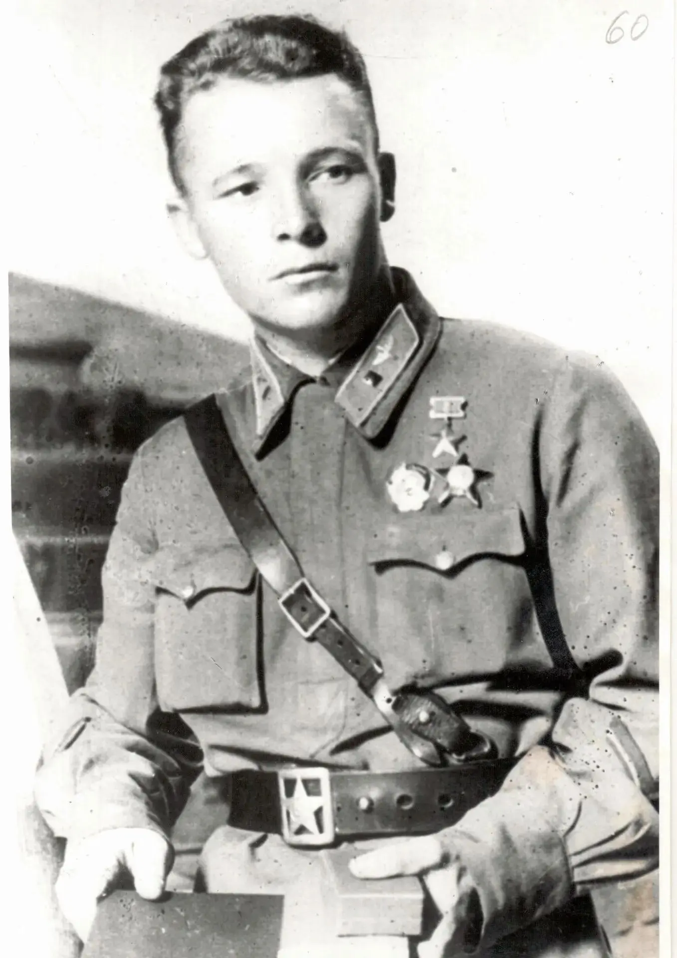 🎖 «Если погибну, так один»