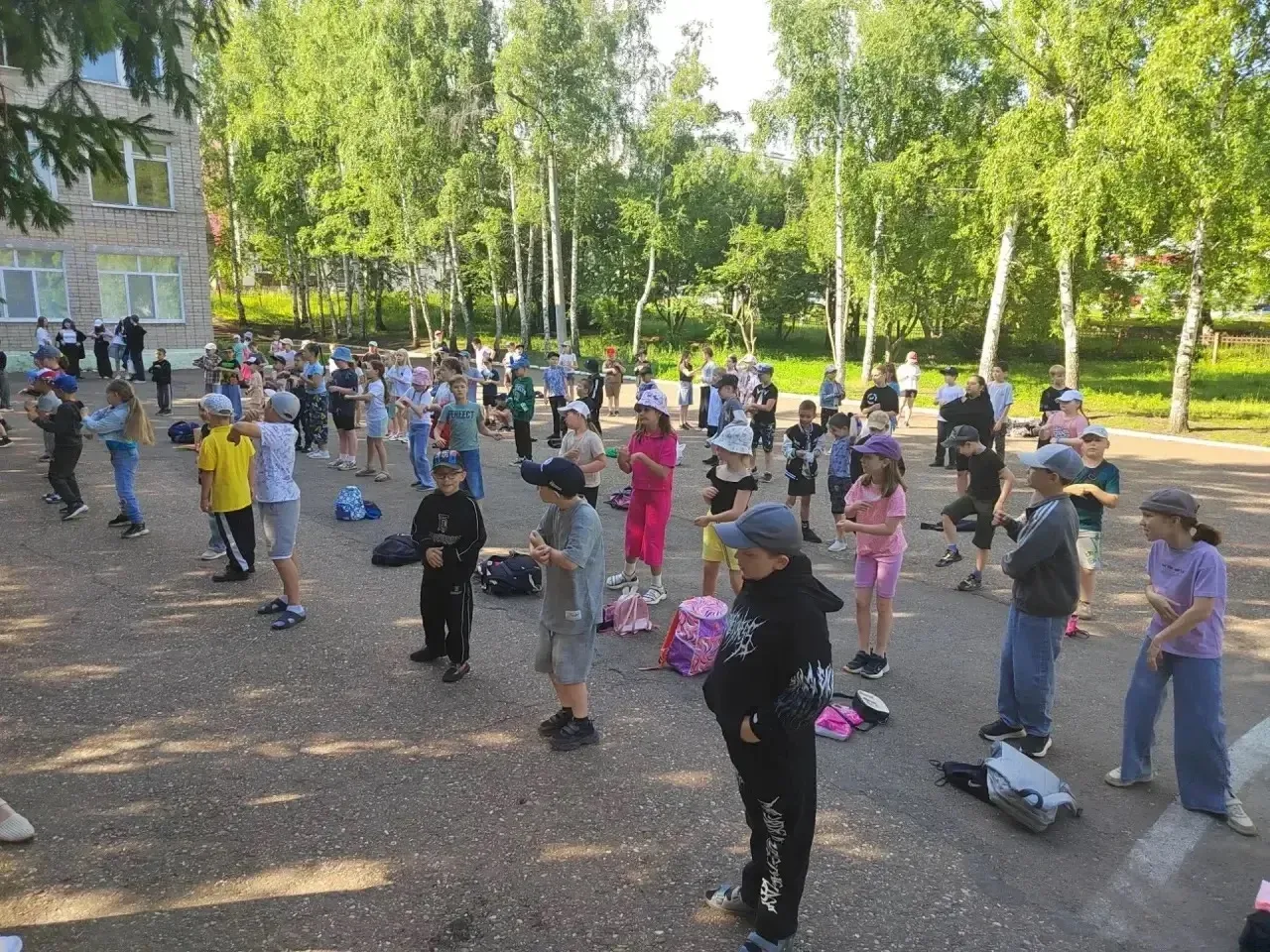 «Смелость и находчивость - путь к победе и успеху» - под таким девизом прошёл 15-й день в пришкольно