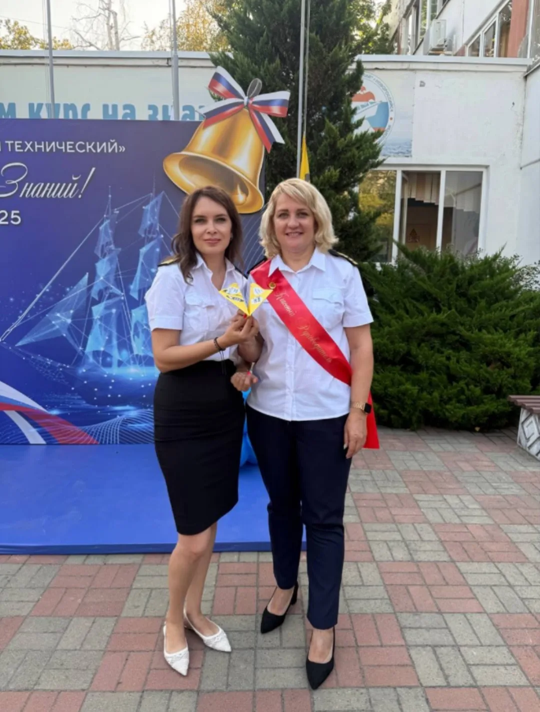 Один день из жизни советника по воспитанию  Знакомьтесь: Серебренникова Надежда Юрьевна — советник д
