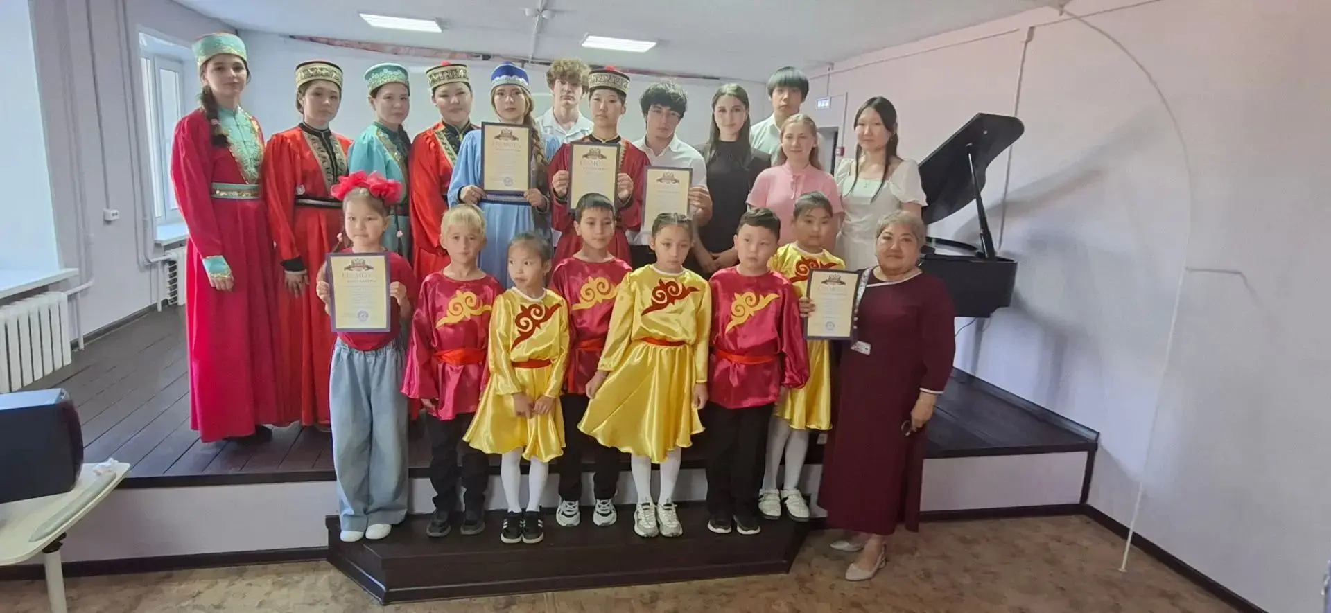 💃 Наши звёздочки зажгли на сцене!