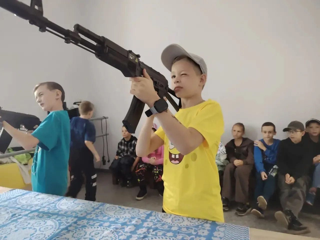 🌟13 день в пришкольном лагере «Орлята России»!🔫🛡️🇷🇺

Сегодня наш лагерь превратился в настоящую
