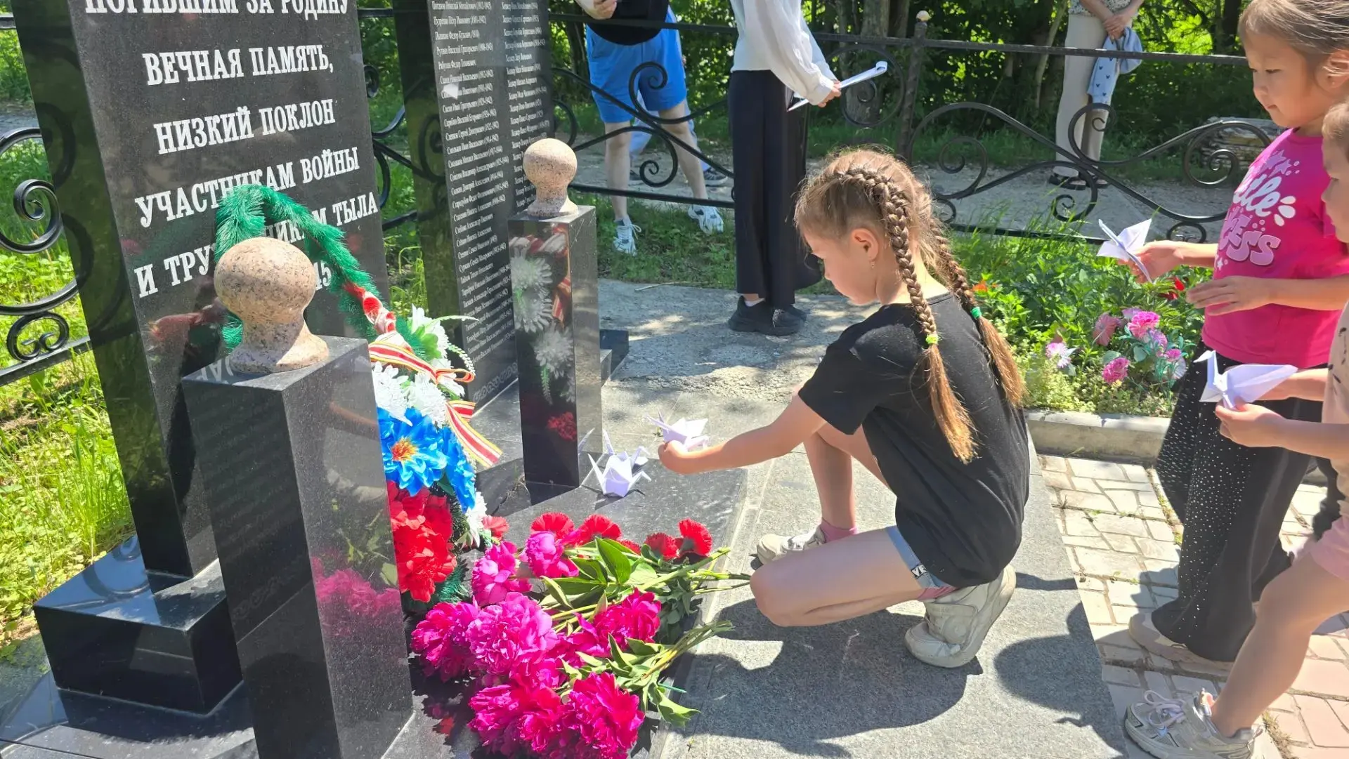 🕯️ ДЕНЬ ПАМЯТИ И СКОРБИ
Сегодня 22 июня в нашем лагере совместно с НКЦ "Силэмсэ" имени Н.П. Гейкер 