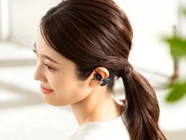Жаль, что часы туда не встроили. Casio выпустила необычные наушники earU со функцией улучшения слуха