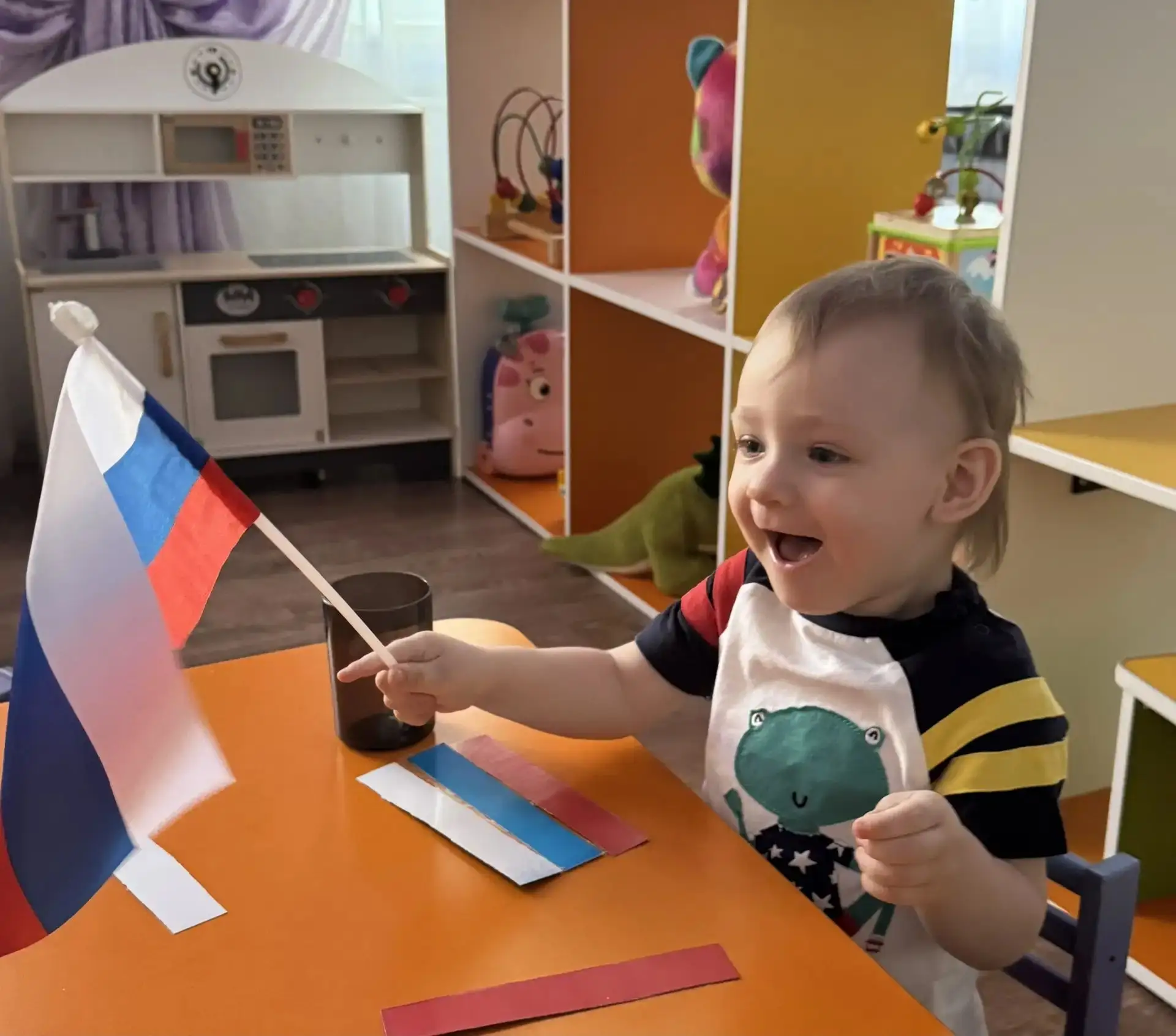 Продолжением праздничной программы ко Дню Государственного флага Российской Федерации с...