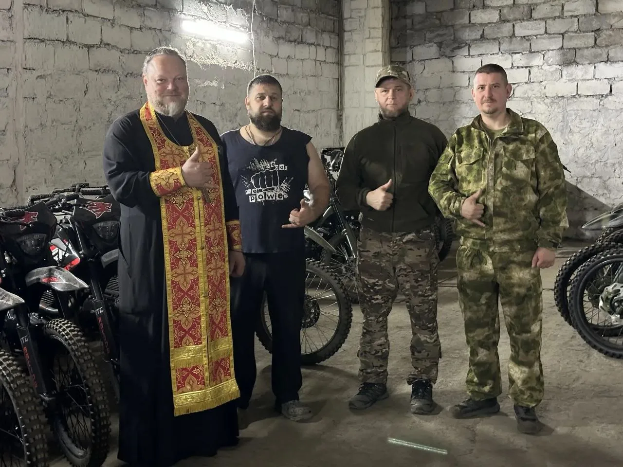 Священник бригады имени Святого Благоверного князя Александра Невского отец Сергий пров...