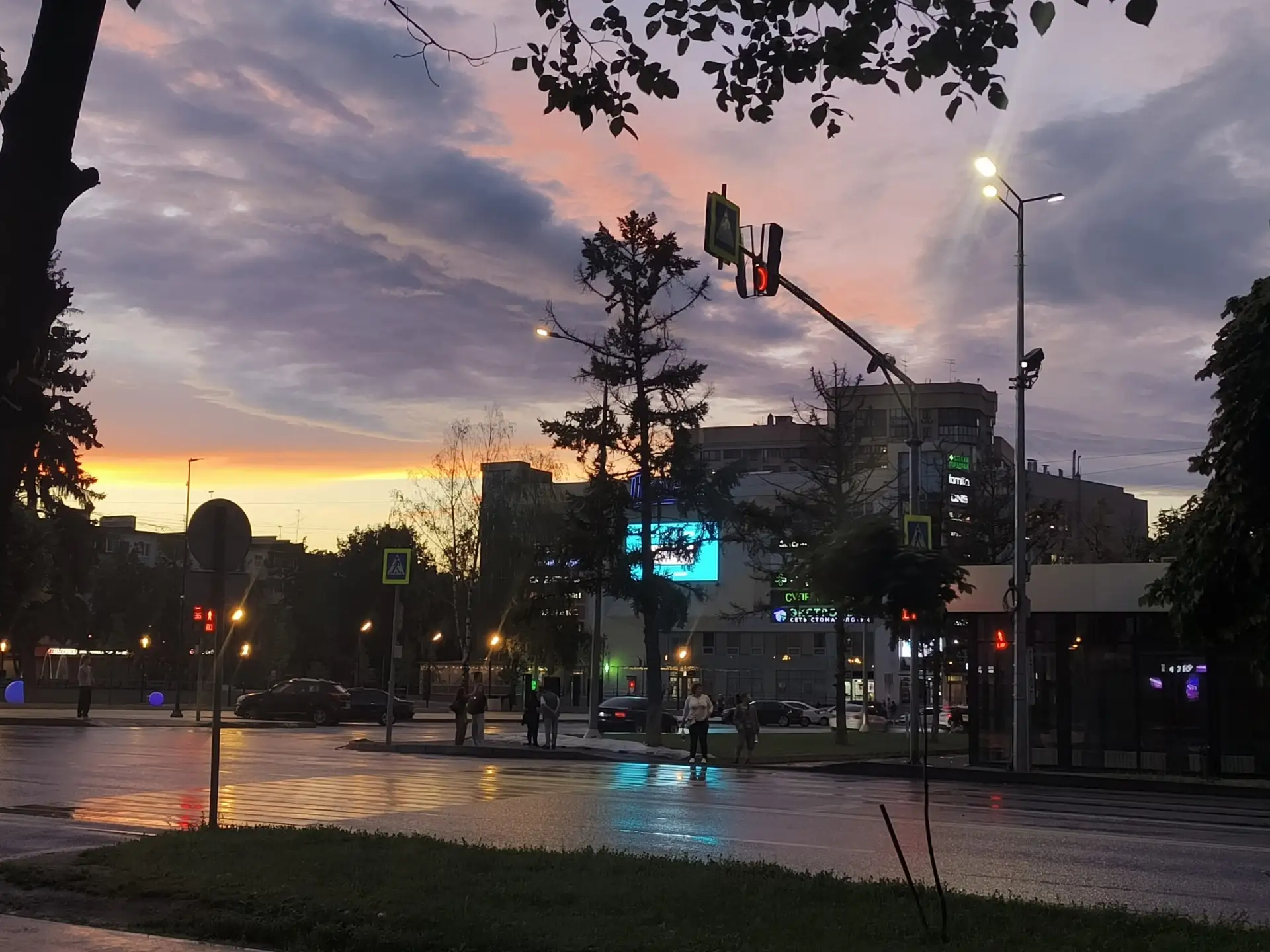 ☔ После дождя. Советская площадь