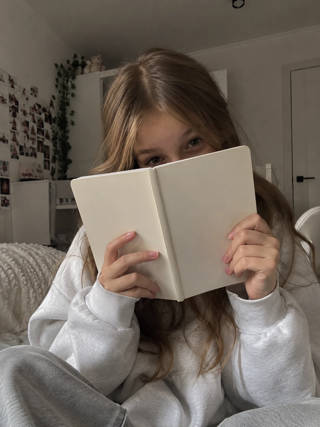 Идея для фото с блокнотом 📖