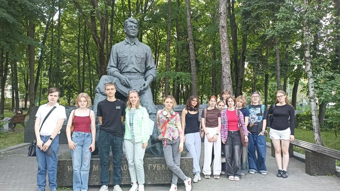 #летняя_профильная_практика
⚫ Ученики профильного химического класса посетили РГУ нефти и газа имени