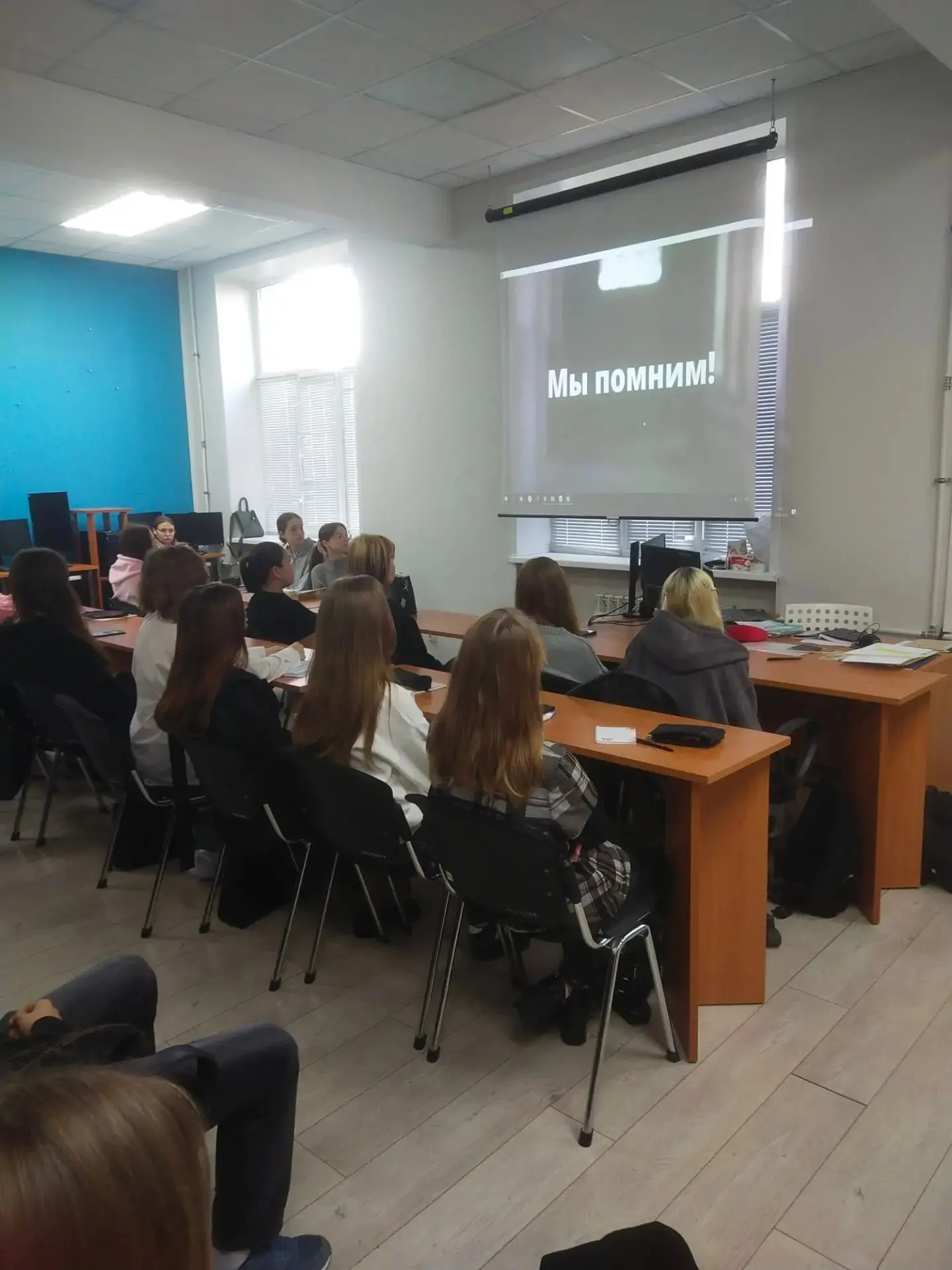ДВА ВЕЛИКИХ СМЫСЛА В ОДНОЙ ДАТЕ