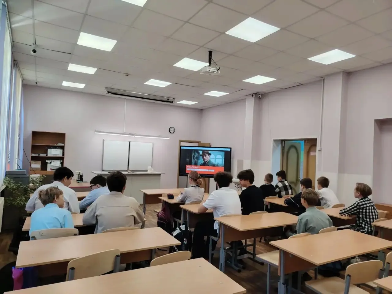 📌 14 сентября в нашей школе прошли «Разговоры о важном»