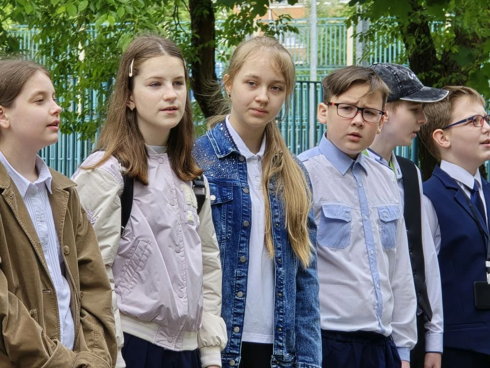🇷🇺 Торжественная линейка и события наступающей недели  Сегодня в нашей школе прошла торжественная ли