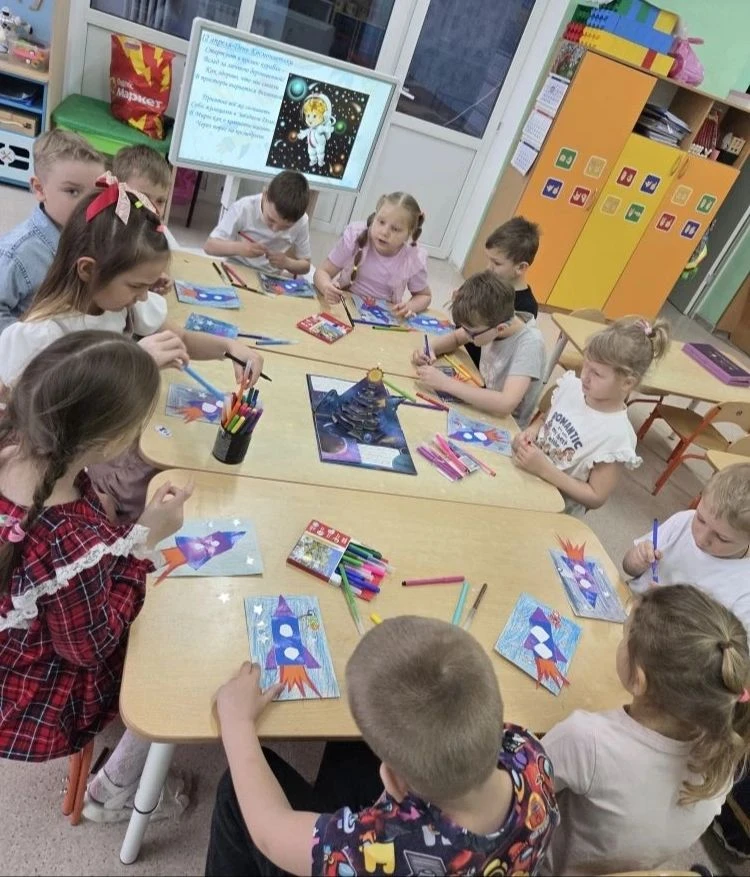 Многие годы людей интересовало, что же там находится в этом тёмном ночном небе и как бы...