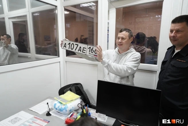 🚗 Эпоха «196» ушла в прошлое: в Свердловской области начали выдавать госномера с новым кодом «166»
