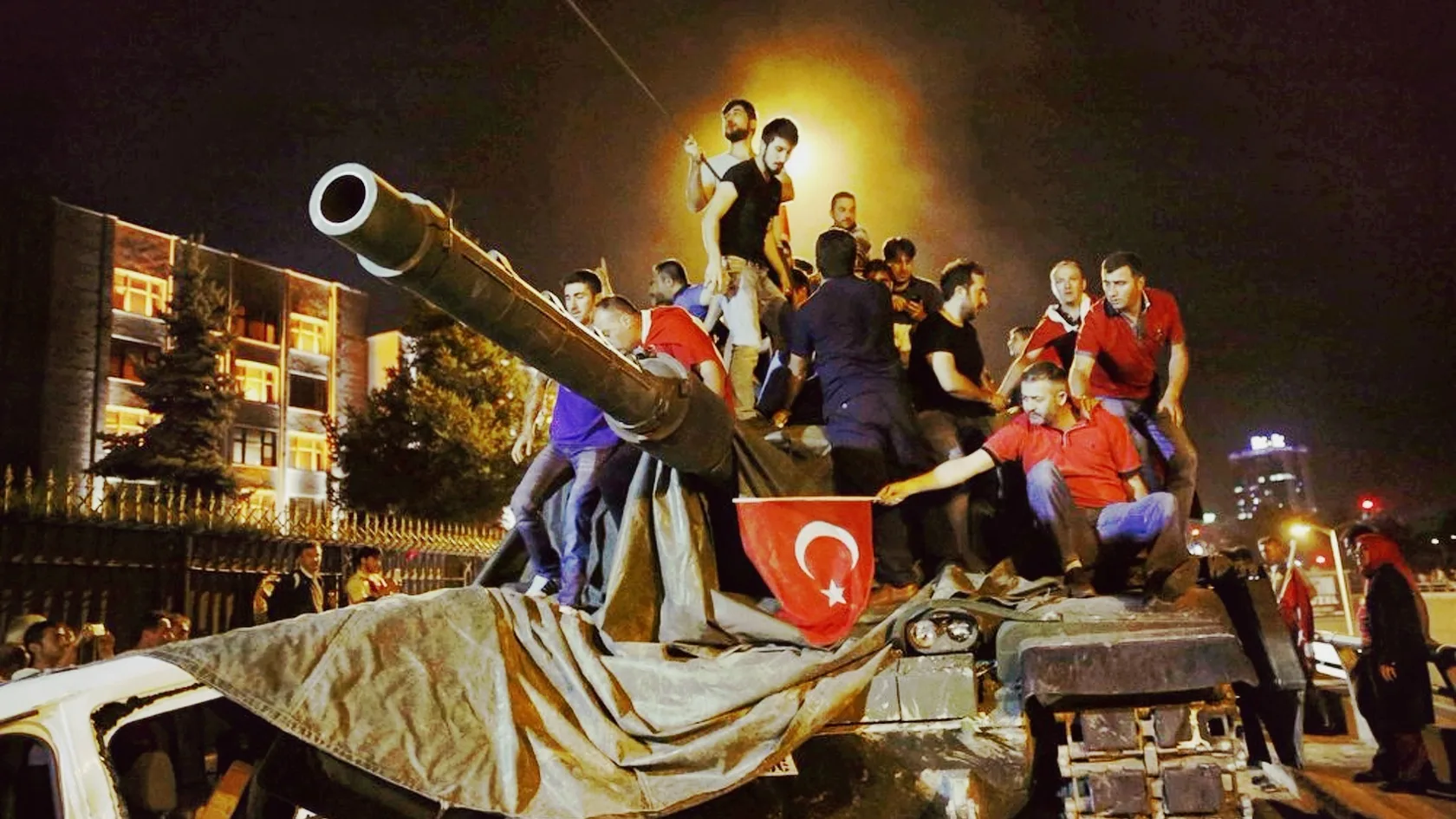 15 июля 2016 г. в Турции предпринята попытка военного переворота