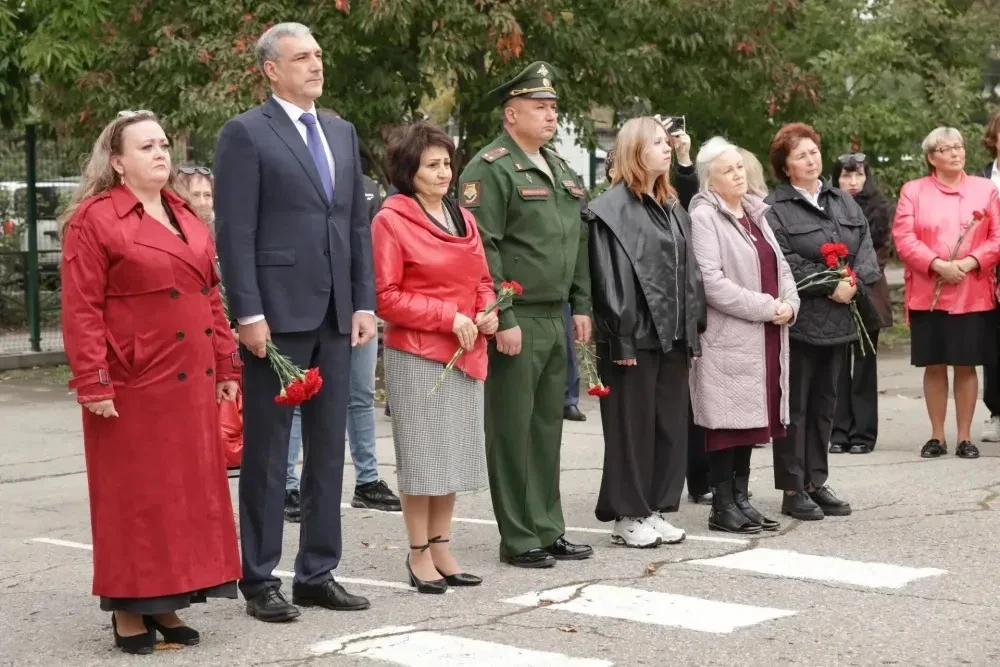 📌Мемориальную доску Герою России Дмитрию Шереметьеву открыли на фасаде благовещенской ...