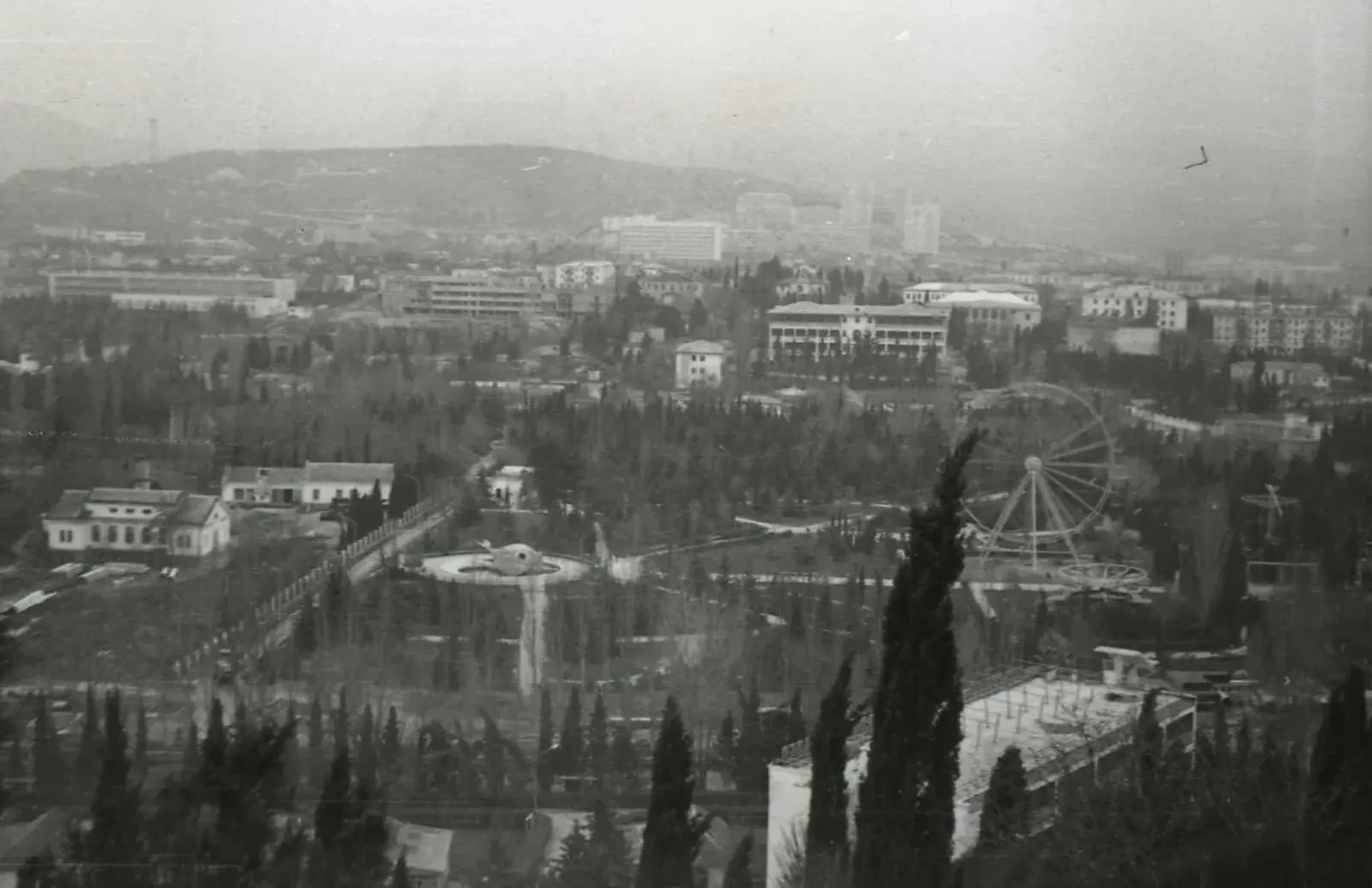 Алушта. Общий вид города в начале 80-х годов.