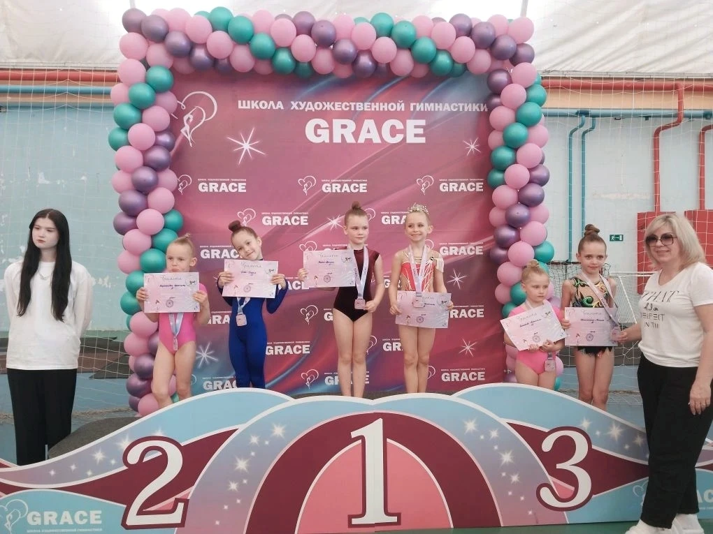 🌹 10 мая в СК "Солнечный" спортсменки СШ "Рассвет" Ейского района приняли участие в фе...