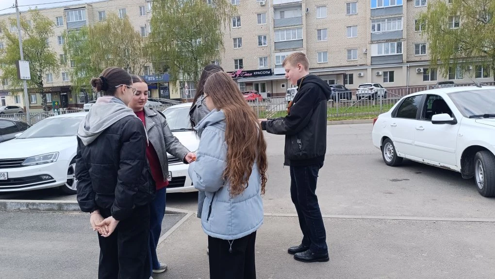 🇷🇺 Ученики нашей школы присоединились к Всероссийской акции «Георгиевская ленточка»!  Мы помним, как