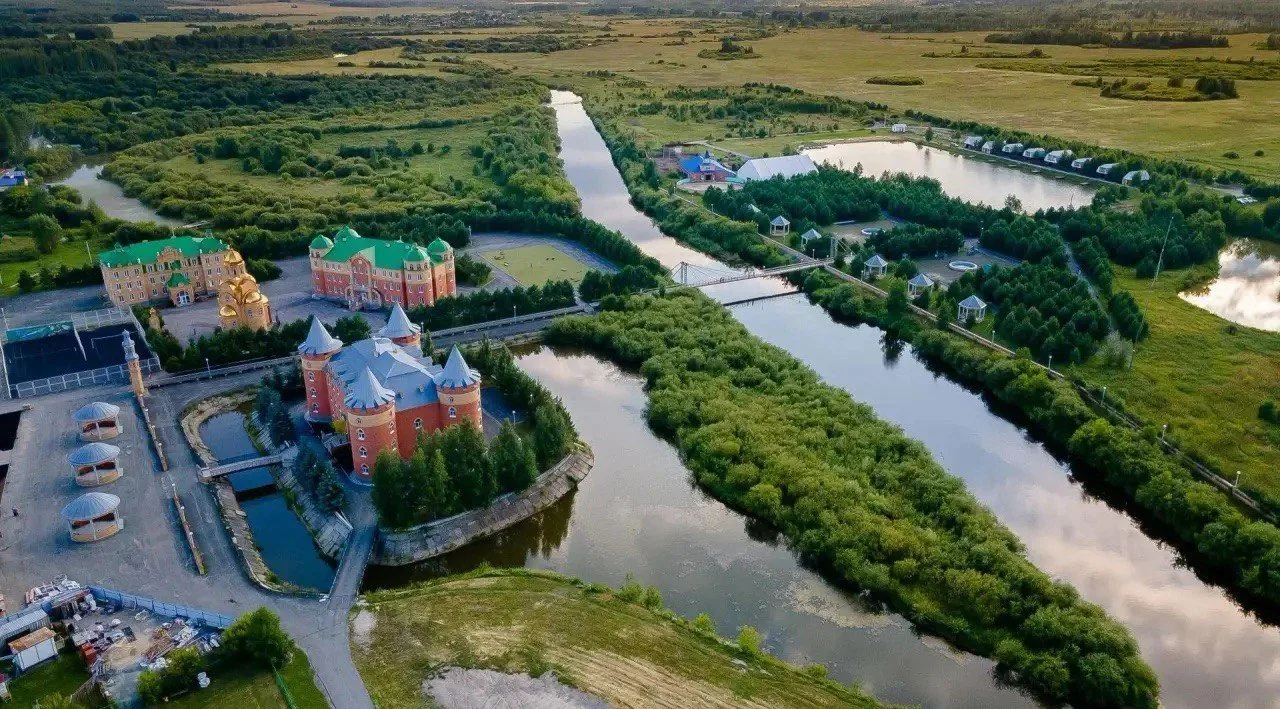 Уральский санаторий "Обуховский" снова работает после подтопления из-за паводка.

Здравница на Пышме