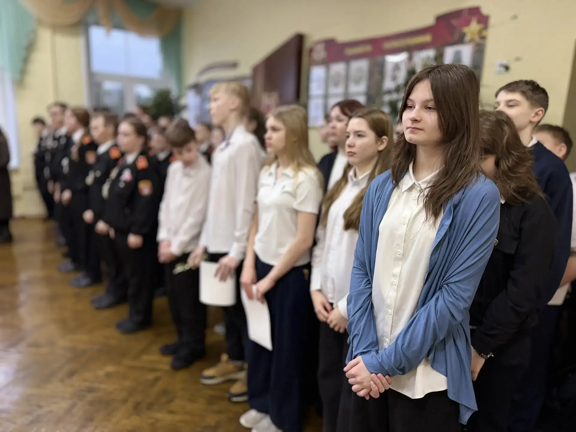 Начало новой учебной недели в нашей школе! 🏫  Сегодня, в первый день недели, состоялась традиционная