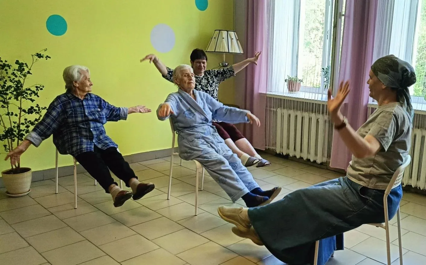 💢В Вяземском доме-интернате регулярно проходят занятия с проживающими, направленные на...