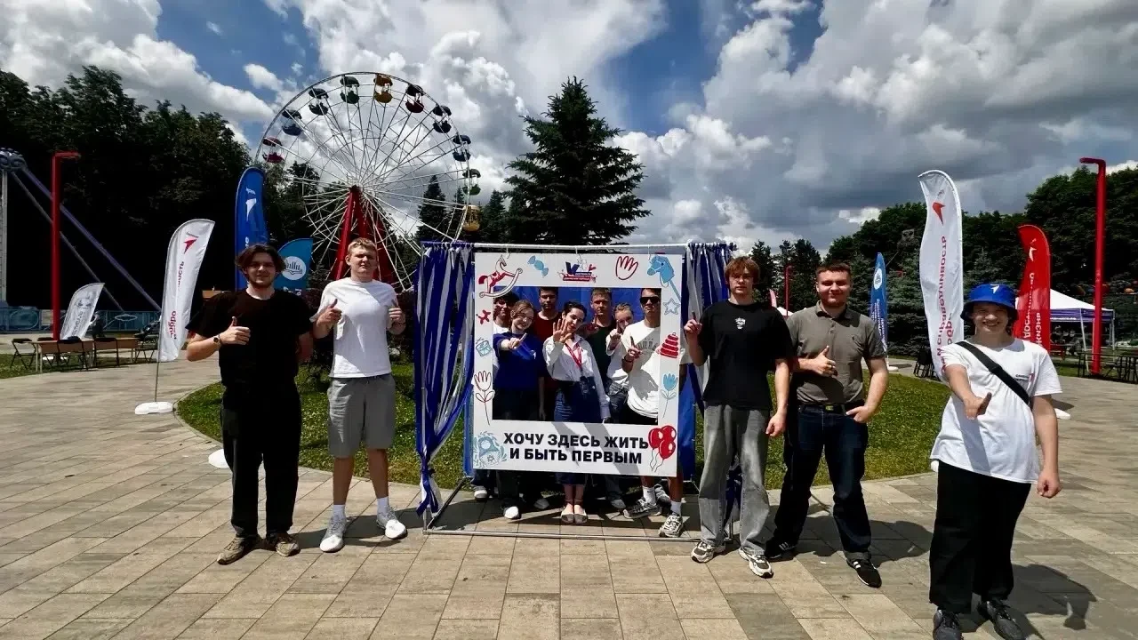 ✨ Волонтеры Липецкого металлургического колледжа — в деле! ✨

Студенты Липецкого металлургического к
