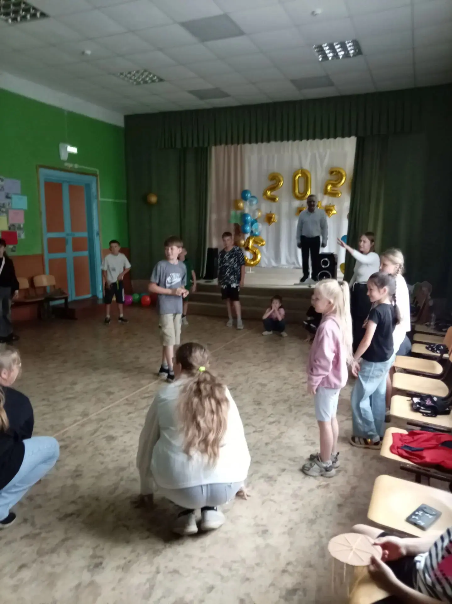 3 день в сводном отряде "Добрые ребята"

🤾‍♀️В отряде прошёл день игр. Начался он с игровой зарядки