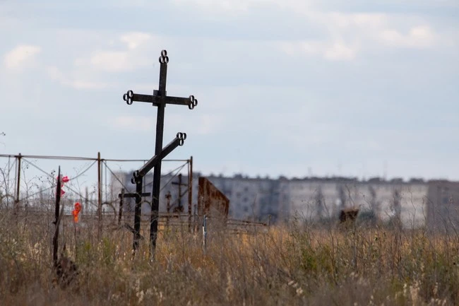 Это не значит, что они встретятся в вечности: митрополит Тихон о захоронении родственни...