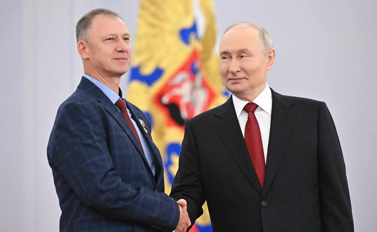 🇷🇺 Президент Российской Федерации Владимир Путин в Кремле вручил государственную награду «Герой Тр