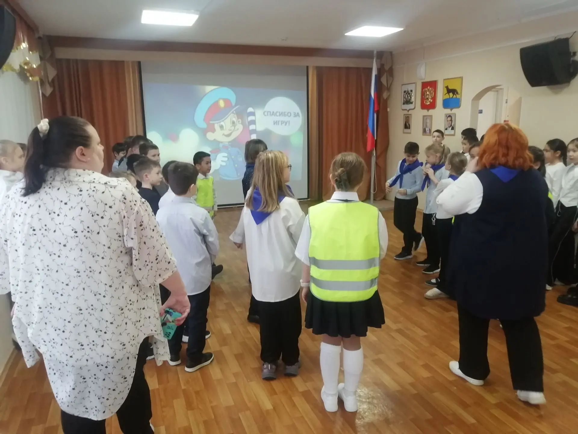 С 19 по 30 января 2026 года прошла акция "Про ПДД" Ребята отряда ЮИД "Светофорик" МБОУ СОШ 5 совмест