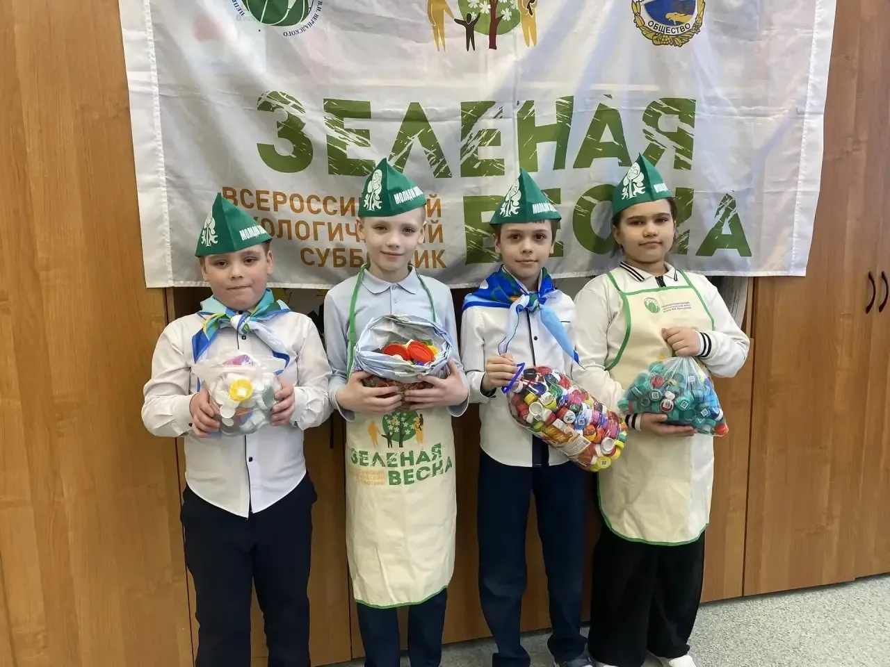 Школа поддержала Всероссийский экологический субботник "Зелёная весна" акцией "Добрые крышечки"  В р