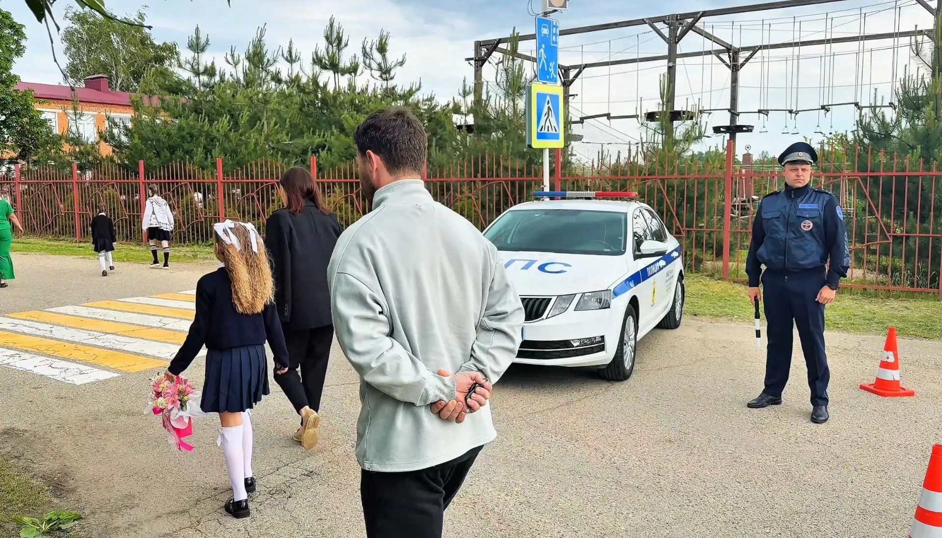 🔔 Во время торжественных мероприятий в честь Первого школьного звонка в Новокубанском ...
