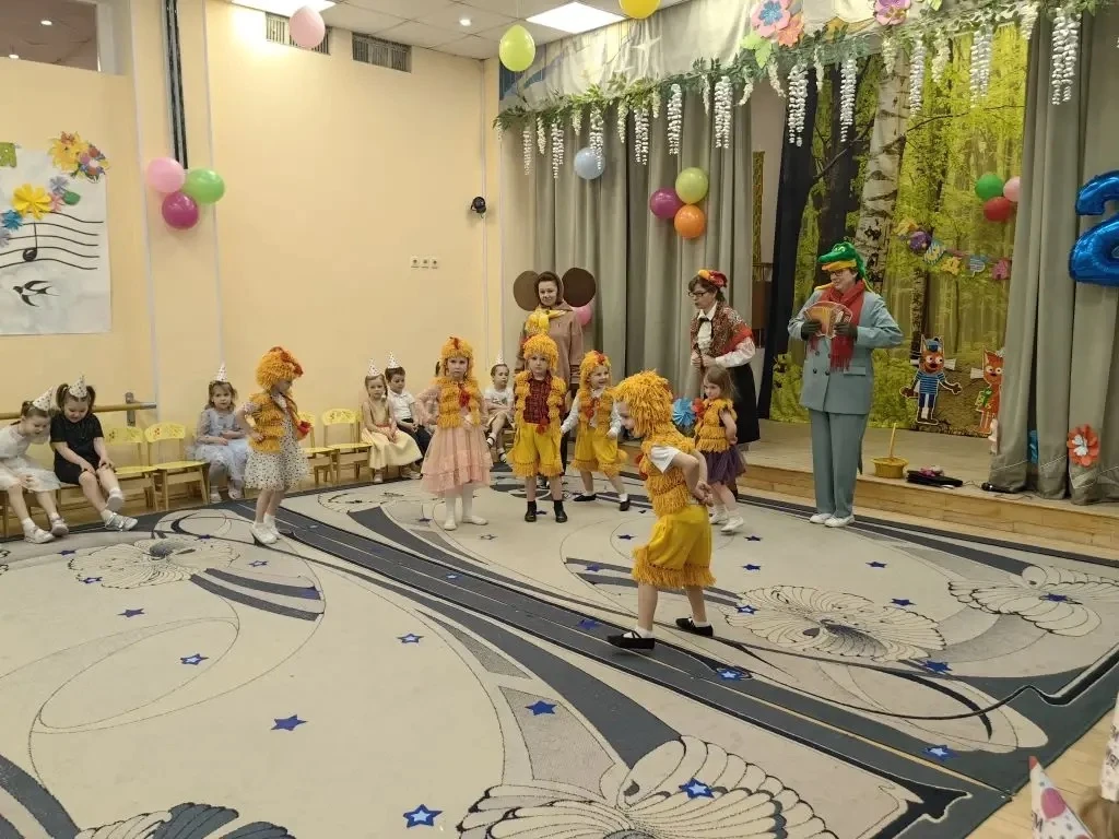 25 лет радости и открытий 🎈  🎉 Детский сад «Умка» отметил своё 25-летие — тёплый и по-настоящему рад