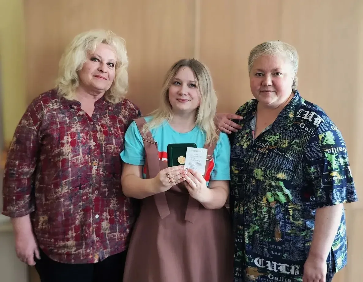 Профсоюзная новость

👩🏼‍🏫 Наш молодой активный педагог Потемкина Елена Андреевна была отмечена ср
