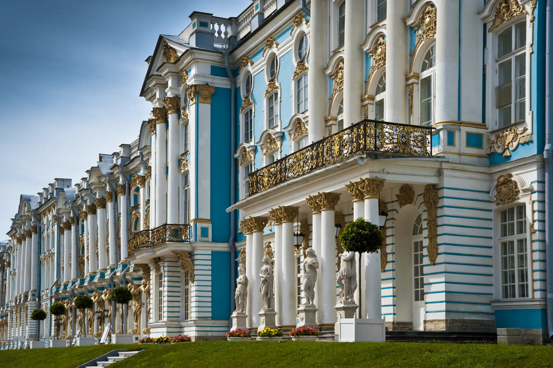 Екатерины и Елизаветы, сегодня ваш день 🏛️

В честь 270-летия Екатерининского дворца вход для всех,