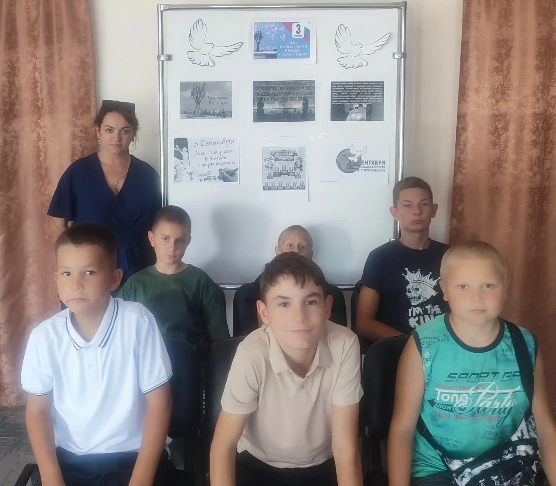 В сельском доме культуры хутора Новая Бахмутовка прошел тематический час «Беслан! Сентя...