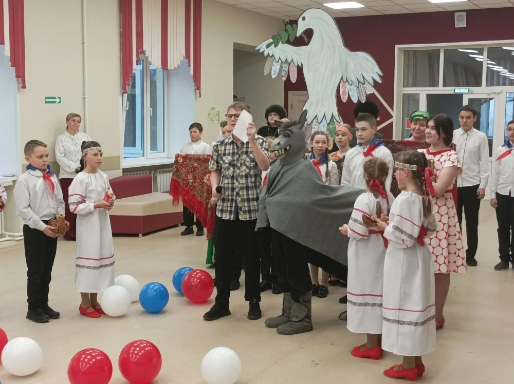 В четверг, 24 апреля, в нашей школе прошло общешкольное родительское собрание. Мы вмест...