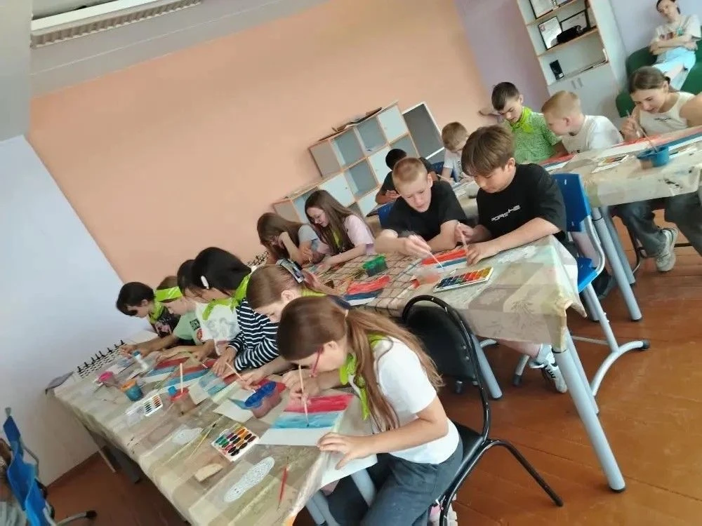 🇷🇺🎨 НАШИ ДЕТИ — НАШЕ ВДОХНОВЕНИЕ!
Сегодня 10 июня, советник по воспитательной работе  в лагере пр