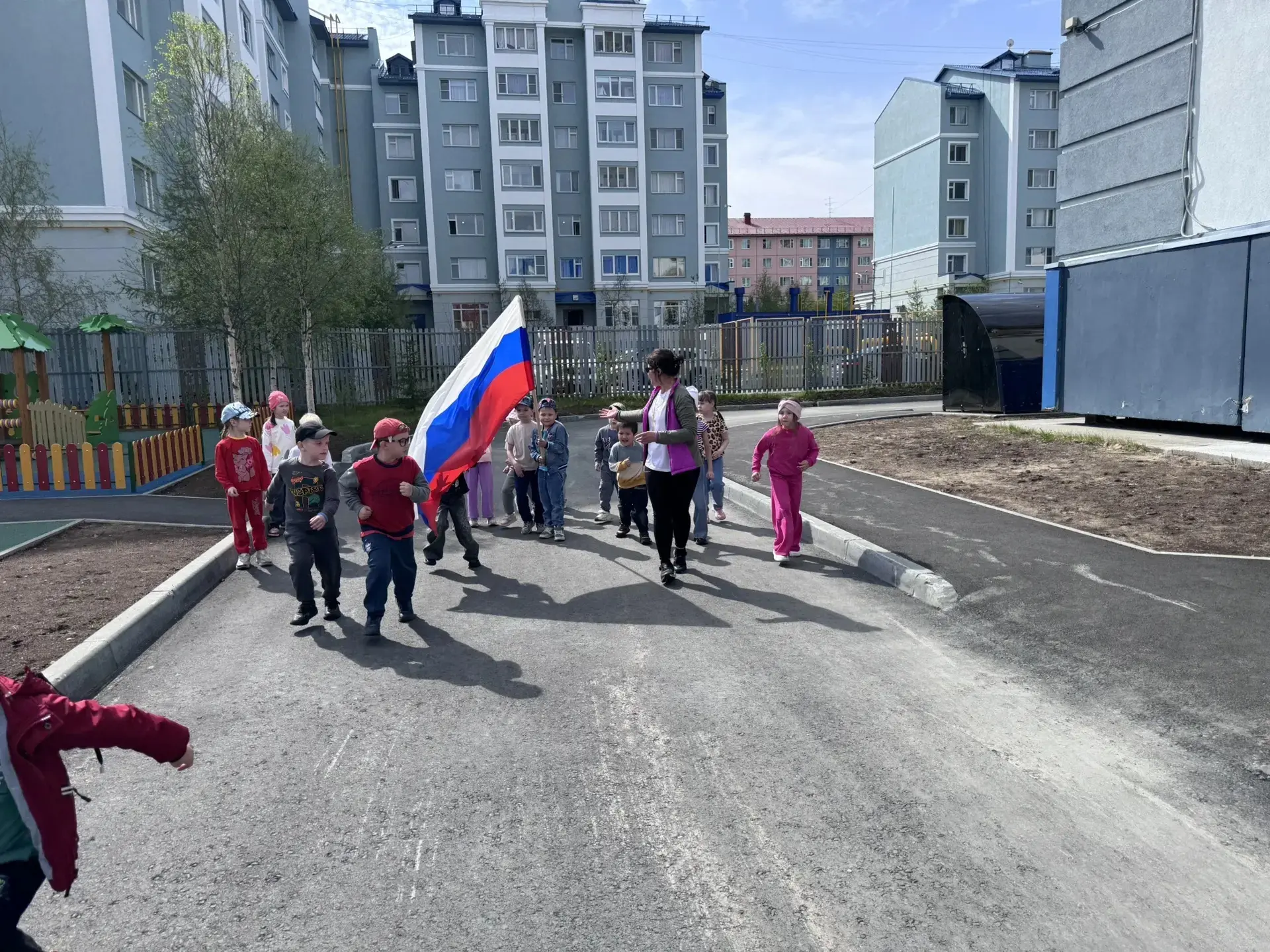🎈День России — отличный повод выйти на старт, пробежать свою дистанцию и добавить в июнь ещё одну б