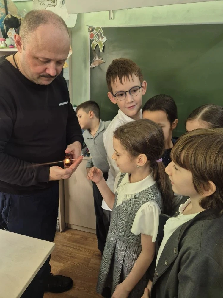 🪖Дядя Паша снова в гостях: разговор о блокаде Ленинграда  👍🏻В нашей школе стало доброй традицией вст