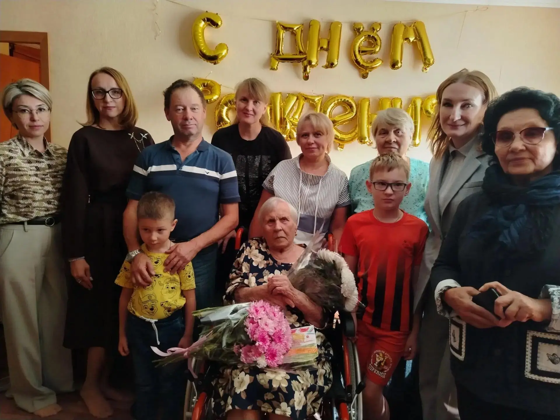 Сегодня свой 95‑летний юбилей отмечает Лидия Михайловна - ветеран труда, труженица тыла...